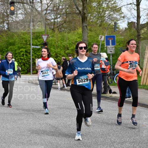12.04.2026 - 45. Internationalen Wilhelmsburger Insellauf J. Mangold http://msf.ph/oto/9515352 12.04.2026 13:14:53 Ziel 3773, 5602, 4960, 4418, 5156, 4111, 3306, 3328, 2772, 5348, 4837, 4838, 4669, 2110, 4695, 2815, 2785, 2785, 2043, 2118, 5755, 5029, 4662, 4663, 4559, 3308, 3881, 3882, 3767, 3765, 4366, 4227, 3232, 2774, 5725 meine-sportfotos.de