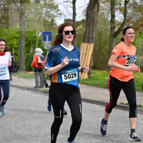 12.04.2026 - 45. Internationalen Wilhelmsburger Insellauf J. Mangold http://msf.ph/oto/9515361 12.04.2026 13:14:54 Ziel 3773, 5602, 4960, 4418, 5156, 4111, 3306, 3328, 2772, 5348, 4837, 4838, 4669, 2110, 4695, 2815, 2785, 2043, 2118, 2043, 2118, 5755, 5029, 4662, 4663, 4559, 3308, 3881, 3881, 3882, 3767, 3765, 4366, 4227, 3232, 2774, 5725 meine-sportfotos.de