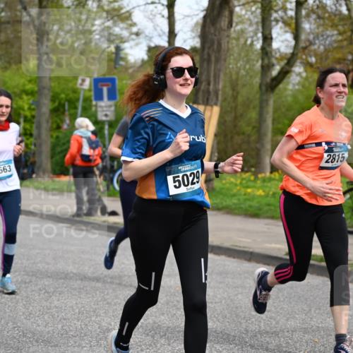 12.04.2026 - 45. Internationalen Wilhelmsburger Insellauf J. Mangold http://msf.ph/oto/9515362 12.04.2026 13:14:54 Ziel 3773, 5602, 4960, 4418, 5156, 4111, 3306, 3328, 2772, 5348, 4837, 4838, 4669, 2110, 4695, 2815, 2785, 2043, 2118, 2043, 2118, 5755, 5029, 4662, 4663, 4559, 3308, 3881, 3881, 3882, 3767, 3765, 4366, 4227, 3232, 2774, 5725 meine-sportfotos.de