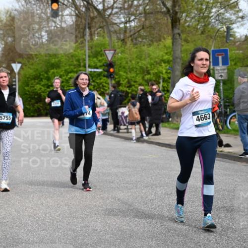 12.04.2026 - 45. Internationalen Wilhelmsburger Insellauf J. Mangold http://msf.ph/oto/9515366 12.04.2026 13:14:54 Ziel 3773, 5602, 4960, 4418, 5156, 4111, 3306, 3328, 2772, 5348, 4837, 4838, 4669, 2110, 4695, 2815, 2785, 2043, 2118, 2043, 2118, 5755, 5029, 4662, 4663, 4559, 3308, 3881, 3881, 3882, 3767, 3765, 4366, 4227, 3232, 2774, 5725 meine-sportfotos.de