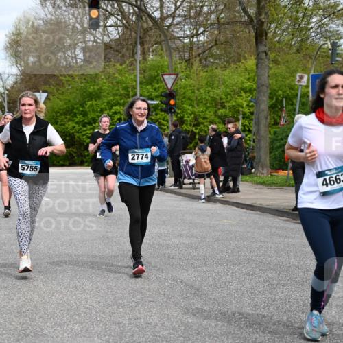 12.04.2026 - 45. Internationalen Wilhelmsburger Insellauf J. Mangold http://msf.ph/oto/9515369 12.04.2026 13:14:55 Ziel 3773, 5602, 4960, 4418, 5156, 4111, 3306, 3328, 2772, 5348, 4837, 4838, 4669, 2110, 4695, 2815, 2785, 2043, 2118, 5755, 5029, 4662, 4663, 4559, 3308, 3881, 3882, 3767, 3765, 3882, 3767, 3765, 4366, 4227, 3232, 2774, 5725 meine-sportfotos.de