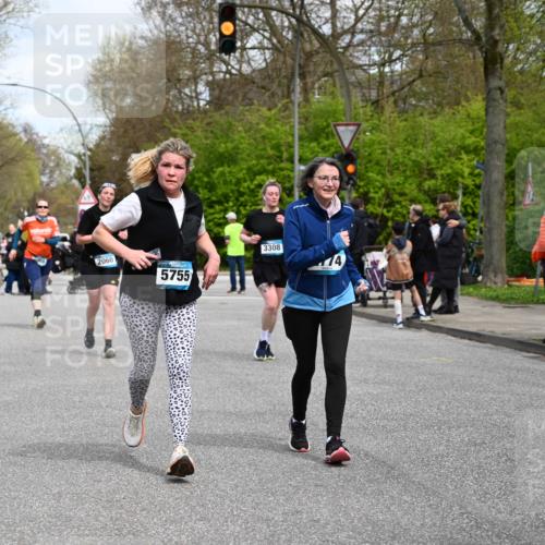 12.04.2026 - 45. Internationalen Wilhelmsburger Insellauf J. Mangold http://msf.ph/oto/9515374 12.04.2026 13:14:55 Ziel 3773, 5602, 4960, 4418, 5156, 4111, 3306, 3328, 2772, 5348, 4837, 4838, 4669, 2110, 4695, 2815, 2785, 2043, 2118, 5755, 5029, 4662, 4663, 4559, 3308, 3881, 3882, 3767, 3765, 3882, 3767, 3765, 4366, 4227, 3232, 2774, 5725 meine-sportfotos.de