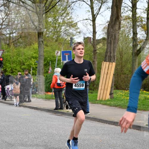 12.04.2026 - 45. Internationalen Wilhelmsburger Insellauf J. Mangold http://msf.ph/oto/9515398 12.04.2026 13:15:06 Ziel 5348, 4837, 4838, 4669, 2110, 4695, 2815, 2785, 2043, 2118, 5755, 5029, 4662, 4663, 4559, 3308, 3881, 3881, 3882, 3767, 3765, 4366, 4227, 3232, 2774, 5725, 3770, 2617, 5453, 4942, 4964, 5675, 4616, 4880, 2832, 3803, 3801 meine-sportfotos.de