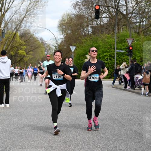 12.04.2026 - 45. Internationalen Wilhelmsburger Insellauf J. Mangold http://msf.ph/oto/9515409 12.04.2026 13:15:08 Ziel 4669, 2110, 4695, 2815, 2785, 2043, 2118, 5755, 5029, 4662, 4663, 4559, 3308, 3881, 3882, 3767, 3765, 4366, 4227, 3232, 2774, 5725, 3770, 2617, 3770, 2617, 5453, 4942, 4964, 5675, 4616, 4880, 2832, 3803, 3801 meine-sportfotos.de