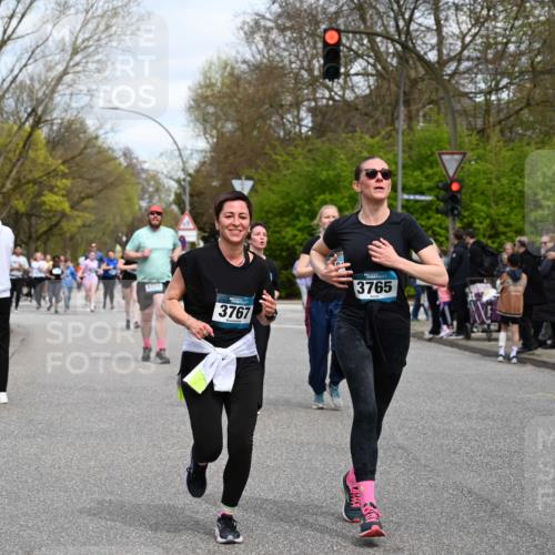 12.04.2026 - 45. Internationalen Wilhelmsburger Insellauf J. Mangold http://msf.ph/oto/9515414 12.04.2026 13:15:08 Ziel 4669, 2110, 4695, 2815, 2785, 2043, 2118, 5755, 5029, 4662, 4663, 4559, 3308, 3881, 3882, 3767, 3765, 4366, 4227, 3232, 2774, 5725, 3770, 2617, 3770, 2617, 5453, 4942, 4964, 5675, 4616, 4880, 2832, 3803, 3801 meine-sportfotos.de