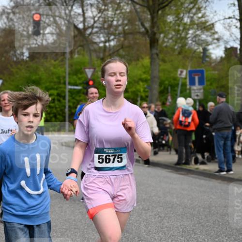 12.04.2026 - 45. Internationalen Wilhelmsburger Insellauf J. Mangold http://msf.ph/oto/9515518 12.04.2026 13:15:22 Ziel 4662, 4663, 4559, 3308, 3881, 3882, 3767, 3765, 4366, 4227, 3232, 2774, 5725, 3770, 2617, 5453, 4942, 4964, 5675, 4616, 4880, 2832, 3803, 3801, 3250, 5008, 5008, 2853, 3280, 3244, 5292, 4861, 2032, 4731, 2884, 3850, 4053, 5686, 4814, 4491 meine-sportfotos.de