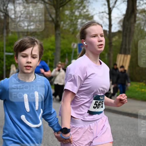 12.04.2026 - 45. Internationalen Wilhelmsburger Insellauf J. Mangold http://msf.ph/oto/9515524 12.04.2026 13:15:22 Ziel 4662, 4663, 4559, 3308, 3881, 3882, 3767, 3765, 4366, 4227, 3232, 2774, 5725, 3770, 2617, 5453, 4942, 4964, 5675, 4616, 4880, 2832, 3803, 3801, 3250, 5008, 5008, 2853, 3280, 3244, 5292, 4861, 2032, 4731, 2884, 3850, 4053, 5686, 4814, 4491 meine-sportfotos.de