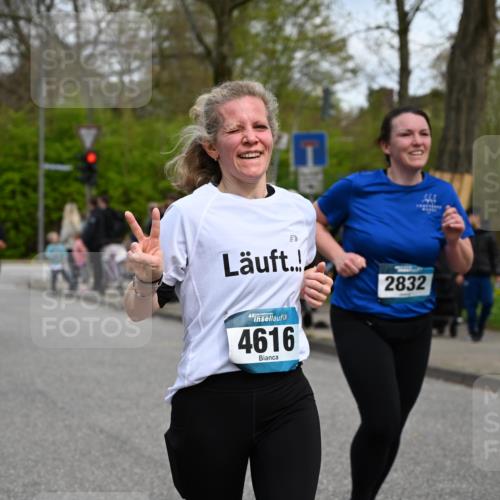 12.04.2026 - 45. Internationalen Wilhelmsburger Insellauf J. Mangold http://msf.ph/oto/9515532 12.04.2026 13:15:24 Ziel 4662, 4663, 4559, 3308, 3881, 3882, 3767, 3765, 4366, 4227, 3232, 2774, 5725, 3770, 2617, 5453, 4942, 4964, 5675, 5675, 4616, 4880, 2832, 3803, 3801, 3250, 5008, 2853, 3280, 3244, 5292, 4861, 3244, 5292, 4861, 2032, 4731, 2884, 3850, 4053, 5686, 4814, 4491, 2681, 5839, 5582 meine-sportfotos.de