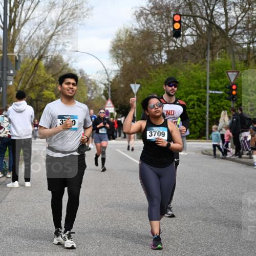 12.04.2026 - 45. Internationalen Wilhelmsburger Insellauf J. Mangold http://msf.ph/oto/9515550 12.04.2026 13:15:26 Ziel 4559, 3308, 3881, 3882, 3767, 3765, 4366, 4227, 3232, 2774, 5725, 3770, 2617, 5453, 4942, 4964, 5675, 4616, 4880, 2832, 3803, 3801, 3250, 5008, 2853, 3280, 3244, 5292, 4861, 2032, 4731, 2884, 3850, 4731, 2884, 3850, 4053, 5686, 4814, 4491, 2681, 5839, 5582, 5666, 3993 meine-sportfotos.de