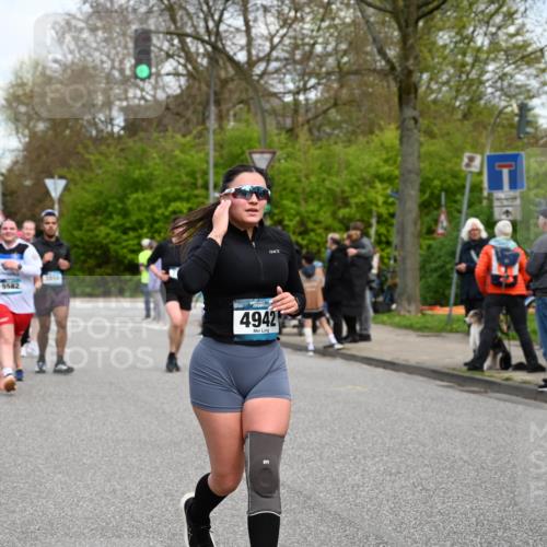 12.04.2026 - 45. Internationalen Wilhelmsburger Insellauf J. Mangold http://msf.ph/oto/9515574 12.04.2026 13:15:31 Ziel 3881, 3882, 3767, 3765, 4366, 4227, 3232, 2774, 5725, 3770, 2617, 5453, 4942, 4964, 5675, 4616, 4880, 2832, 3803, 3801, 3250, 5008, 2853, 3280, 3244, 5292, 4861, 2032, 4731, 2884, 3850, 4053, 5686, 4814, 4491, 2681, 5839, 5582, 5666, 3993, 5517, 3710, 3709 meine-sportfotos.de