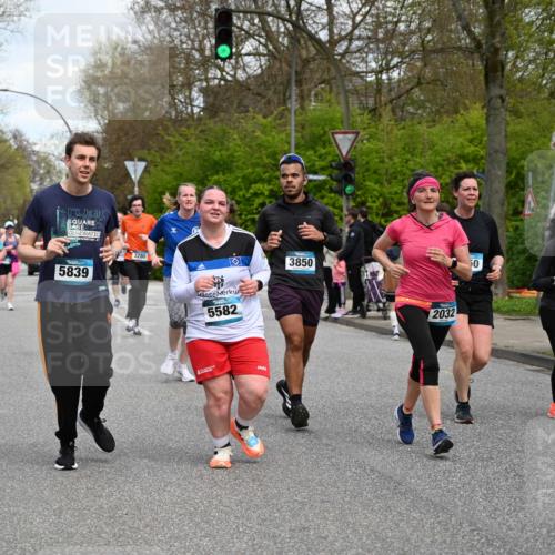 12.04.2026 - 45. Internationalen Wilhelmsburger Insellauf J. Mangold http://msf.ph/oto/9515596 12.04.2026 13:15:33 Ziel 4366, 4227, 3232, 2774, 5725, 3770, 2617, 5453, 4942, 4964, 5675, 4616, 4880, 2832, 3803, 3801, 3250, 3250, 5008, 2853, 3280, 3244, 5292, 4861, 2032, 4731, 2884, 3850, 4053, 5686, 4814, 4491, 2681, 5839, 5582, 5666, 3993, 5517, 3710, 3709 meine-sportfotos.de