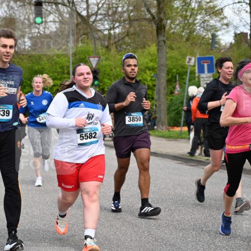 12.04.2026 - 45. Internationalen Wilhelmsburger Insellauf J. Mangold http://msf.ph/oto/9515608 12.04.2026 13:15:34 Ziel 4366, 4227, 3232, 2774, 5725, 3770, 2617, 5453, 4942, 4964, 5675, 4616, 4880, 2832, 3803, 3801, 3250, 5008, 5008, 2853, 3280, 3244, 5292, 4861, 2032, 4731, 2884, 3850, 4053, 5686, 4814, 4491, 2681, 5839, 5582, 5666, 3993, 5517, 3710, 3709 meine-sportfotos.de