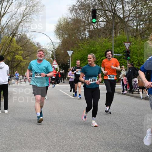 12.04.2026 - 45. Internationalen Wilhelmsburger Insellauf J. Mangold http://msf.ph/oto/9515613 12.04.2026 13:15:36 Ziel 4366, 4227, 3232, 2774, 5725, 3770, 2617, 5453, 4942, 4964, 5675, 4616, 4880, 2832, 3803, 3801, 3250, 5008, 2853, 3280, 3244, 5292, 4861, 3244, 5292, 4861, 2032, 4731, 2884, 3850, 4053, 5686, 4814, 4491, 2681, 5839, 5582, 5666, 3993, 5517, 3710, 3709, 4132 meine-sportfotos.de