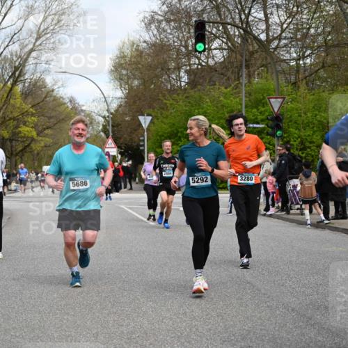 12.04.2026 - 45. Internationalen Wilhelmsburger Insellauf J. Mangold http://msf.ph/oto/9515615 12.04.2026 13:15:36 Ziel 4366, 4227, 3232, 2774, 5725, 3770, 2617, 5453, 4942, 4964, 5675, 4616, 4880, 2832, 3803, 3801, 3250, 5008, 2853, 3280, 3244, 5292, 4861, 3244, 5292, 4861, 2032, 4731, 2884, 3850, 4053, 5686, 4814, 4491, 2681, 5839, 5582, 5666, 3993, 5517, 3710, 3709, 4132 meine-sportfotos.de