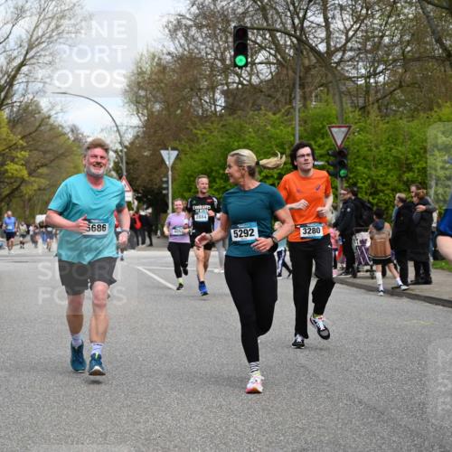 12.04.2026 - 45. Internationalen Wilhelmsburger Insellauf J. Mangold http://msf.ph/oto/9515617 12.04.2026 13:15:36 Ziel 4366, 4227, 3232, 2774, 5725, 3770, 2617, 5453, 4942, 4964, 5675, 4616, 4880, 2832, 3803, 3801, 3250, 5008, 2853, 3280, 3244, 5292, 4861, 3244, 5292, 4861, 2032, 4731, 2884, 3850, 4053, 5686, 4814, 4491, 2681, 5839, 5582, 5666, 3993, 5517, 3710, 3709, 4132 meine-sportfotos.de