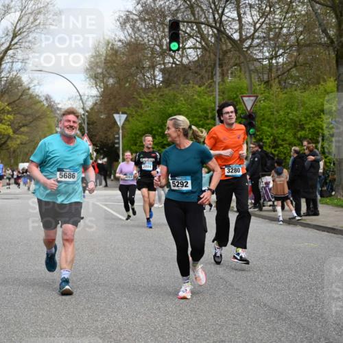 12.04.2026 - 45. Internationalen Wilhelmsburger Insellauf J. Mangold http://msf.ph/oto/9515618 12.04.2026 13:15:36 Ziel 4366, 4227, 3232, 2774, 5725, 3770, 2617, 5453, 4942, 4964, 5675, 4616, 4880, 2832, 3803, 3801, 3250, 5008, 2853, 3280, 3244, 5292, 4861, 3244, 5292, 4861, 2032, 4731, 2884, 3850, 4053, 5686, 4814, 4491, 2681, 5839, 5582, 5666, 3993, 5517, 3710, 3709, 4132 meine-sportfotos.de