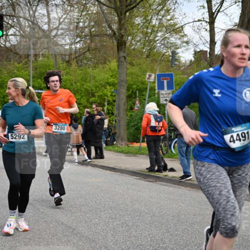 12.04.2026 - 45. Internationalen Wilhelmsburger Insellauf J. Mangold http://msf.ph/oto/9515623 12.04.2026 13:15:37 Ziel 4227, 3232, 2774, 5725, 3770, 2617, 5453, 4942, 4964, 5675, 4616, 4880, 2832, 3803, 3801, 3250, 5008, 2853, 3280, 3244, 5292, 4861, 2032, 2032, 4731, 2884, 3850, 4053, 5686, 4814, 4491, 2681, 5839, 5582, 5666, 5666, 3993, 5517, 3710, 3709, 4132 meine-sportfotos.de