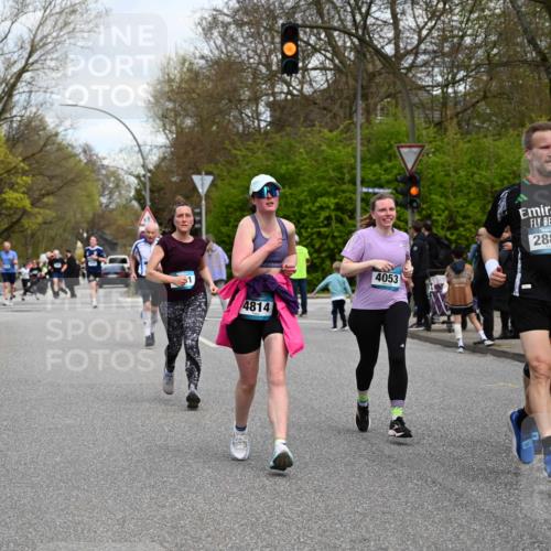 12.04.2026 - 45. Internationalen Wilhelmsburger Insellauf J. Mangold http://msf.ph/oto/9515636 12.04.2026 13:15:40 Ziel 3232, 2774, 5725, 3770, 2617, 5453, 4942, 4964, 5675, 4616, 4880, 2832, 3803, 3801, 3250, 5008, 2853, 3280, 3244, 5292, 4861, 2032, 4731, 2884, 3850, 4053, 5686, 5686, 4814, 4491, 2681, 5839, 5582, 5666, 3993, 5517, 3710, 3709, 4132, 2849, 4808, 5261 meine-sportfotos.de