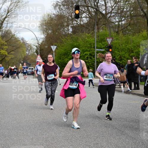 12.04.2026 - 45. Internationalen Wilhelmsburger Insellauf J. Mangold http://msf.ph/oto/9515638 12.04.2026 13:15:40 Ziel 3232, 2774, 5725, 3770, 2617, 5453, 4942, 4964, 5675, 4616, 4880, 2832, 3803, 3801, 3250, 5008, 2853, 3280, 3244, 5292, 4861, 2032, 4731, 2884, 3850, 4053, 5686, 5686, 4814, 4491, 2681, 5839, 5582, 5666, 3993, 5517, 3710, 3709, 4132, 2849, 4808, 5261 meine-sportfotos.de