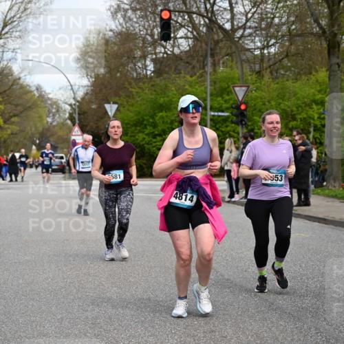 12.04.2026 - 45. Internationalen Wilhelmsburger Insellauf J. Mangold http://msf.ph/oto/9515643 12.04.2026 13:15:40 Ziel 3232, 2774, 5725, 3770, 2617, 5453, 4942, 4964, 5675, 4616, 4880, 2832, 3803, 3801, 3250, 5008, 2853, 3280, 3244, 5292, 4861, 2032, 4731, 2884, 3850, 4053, 5686, 5686, 4814, 4491, 2681, 5839, 5582, 5666, 3993, 5517, 3710, 3709, 4132, 2849, 4808, 5261 meine-sportfotos.de