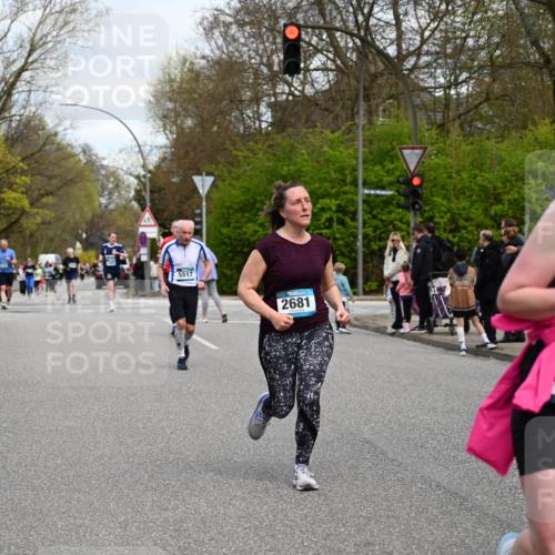 12.04.2026 - 45. Internationalen Wilhelmsburger Insellauf J. Mangold http://msf.ph/oto/9515647 12.04.2026 13:15:41 Ziel 2774, 5725, 3770, 2617, 5453, 4942, 4964, 5675, 4616, 4880, 2832, 3803, 3801, 3250, 5008, 2853, 3280, 3244, 5292, 4861, 2032, 4731, 2884, 3850, 4053, 5686, 4814, 4491, 2681, 5839, 5582, 5666, 3993, 5517, 3710, 3709, 4132, 2849, 4808, 5261, 3220, 4502 meine-sportfotos.de