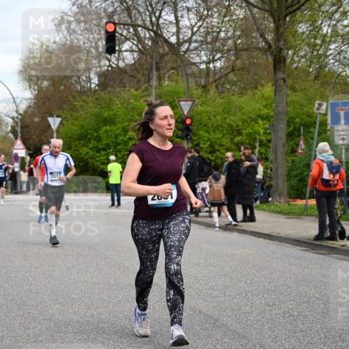 12.04.2026 - 45. Internationalen Wilhelmsburger Insellauf J. Mangold http://msf.ph/oto/9515654 12.04.2026 13:15:42 Ziel 3770, 2617, 5453, 4942, 4964, 5675, 4616, 4880, 2832, 3803, 3801, 3250, 5008, 2853, 3280, 3244, 5292, 4861, 2032, 4731, 2884, 3850, 4053, 5686, 4814, 4491, 4814, 4491, 2681, 5839, 5582, 5666, 3993, 5517, 3710, 3709, 4132, 2849, 4808, 5261, 3220, 4502 meine-sportfotos.de