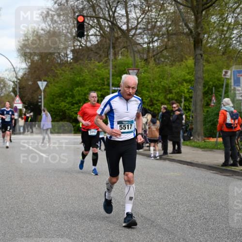 12.04.2026 - 45. Internationalen Wilhelmsburger Insellauf J. Mangold http://msf.ph/oto/9515669 12.04.2026 13:15:45 Ziel 3770, 2617, 5453, 4942, 4964, 5675, 4616, 4880, 2832, 3803, 3801, 3250, 5008, 2853, 3280, 3244, 5292, 4861, 2032, 4731, 2884, 3850, 4053, 5686, 4814, 4491, 2681, 5839, 5582, 5666, 3993, 5517, 3710, 3709, 4132, 2849, 4808, 5261, 3220, 4502, 3897 meine-sportfotos.de