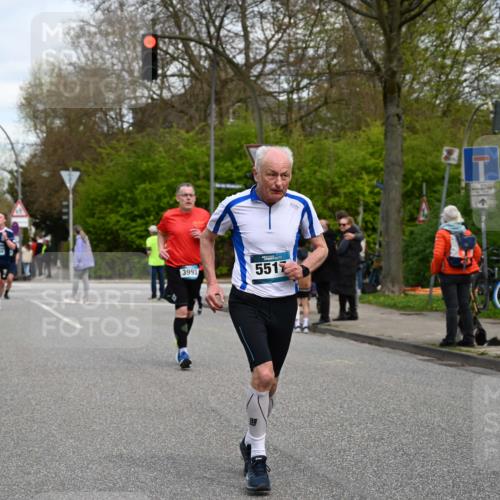 12.04.2026 - 45. Internationalen Wilhelmsburger Insellauf J. Mangold http://msf.ph/oto/9515672 12.04.2026 13:15:45 Ziel 3770, 2617, 5453, 4942, 4964, 5675, 4616, 4880, 2832, 3803, 3801, 3250, 5008, 2853, 3280, 3244, 5292, 4861, 2032, 4731, 2884, 3850, 4053, 5686, 4814, 4491, 2681, 5839, 5582, 5666, 3993, 5517, 3710, 3709, 4132, 2849, 4808, 5261, 3220, 4502, 3897 meine-sportfotos.de
