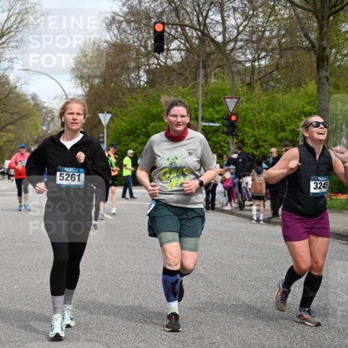 12.04.2026 - 45. Internationalen Wilhelmsburger Insellauf J. Mangold http://msf.ph/oto/9515684 12.04.2026 13:16:05 Ziel 5686, 4814, 4491, 2681, 5839, 5582, 5666, 3993, 5517, 3710, 3709, 4132, 2849, 4808, 5261, 3220, 4502, 3220, 4502, 3897, 3245, 4849, 3195, 5275, 5269, 4820, 4926, 3656, 4312, 5404, 3704 meine-sportfotos.de