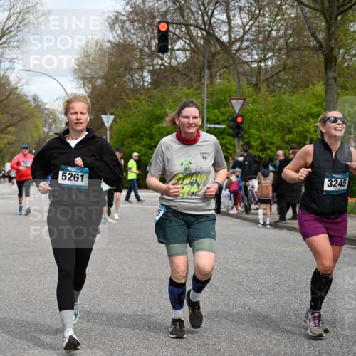 12.04.2026 - 45. Internationalen Wilhelmsburger Insellauf J. Mangold http://msf.ph/oto/9515685 12.04.2026 13:16:05 Ziel 5686, 4814, 4491, 2681, 5839, 5582, 5666, 3993, 5517, 3710, 3709, 4132, 2849, 4808, 5261, 3220, 4502, 3220, 4502, 3897, 3245, 4849, 3195, 5275, 5269, 4820, 4926, 3656, 4312, 5404, 3704 meine-sportfotos.de