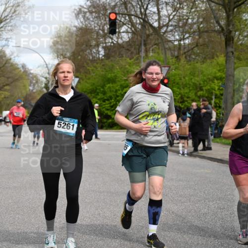 12.04.2026 - 45. Internationalen Wilhelmsburger Insellauf J. Mangold http://msf.ph/oto/9515688 12.04.2026 13:16:05 Ziel 5686, 4814, 4491, 2681, 5839, 5582, 5666, 3993, 5517, 3710, 3709, 4132, 2849, 4808, 5261, 3220, 4502, 3220, 4502, 3897, 3245, 4849, 3195, 5275, 5269, 4820, 4926, 3656, 4312, 5404, 3704 meine-sportfotos.de