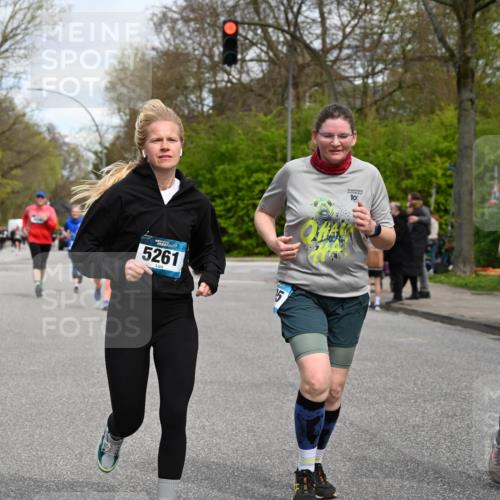 12.04.2026 - 45. Internationalen Wilhelmsburger Insellauf J. Mangold http://msf.ph/oto/9515690 12.04.2026 13:16:05 Ziel 5686, 4814, 4491, 2681, 5839, 5582, 5666, 3993, 5517, 3710, 3709, 4132, 2849, 4808, 5261, 3220, 4502, 3220, 4502, 3897, 3245, 4849, 3195, 5275, 5269, 4820, 4926, 3656, 4312, 5404, 3704 meine-sportfotos.de