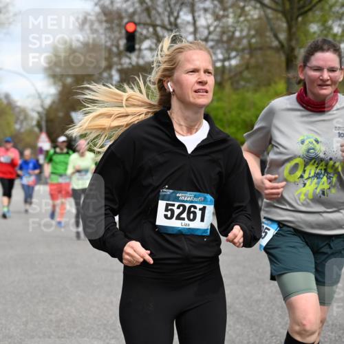 12.04.2026 - 45. Internationalen Wilhelmsburger Insellauf J. Mangold http://msf.ph/oto/9515699 12.04.2026 13:16:06 Ziel 4814, 4491, 2681, 5839, 5582, 5666, 3993, 5517, 3710, 3709, 4132, 2849, 4808, 5261, 3220, 4502, 3897, 3245, 4849, 3195, 5275, 5269, 4820, 4926, 3656, 4312, 5404, 3704 meine-sportfotos.de