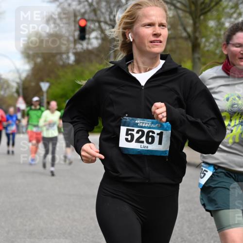 12.04.2026 - 45. Internationalen Wilhelmsburger Insellauf J. Mangold http://msf.ph/oto/9515701 12.04.2026 13:16:06 Ziel 4814, 4491, 2681, 5839, 5582, 5666, 3993, 5517, 3710, 3709, 4132, 2849, 4808, 5261, 3220, 4502, 3897, 3245, 4849, 3195, 5275, 5269, 4820, 4926, 3656, 4312, 5404, 3704 meine-sportfotos.de