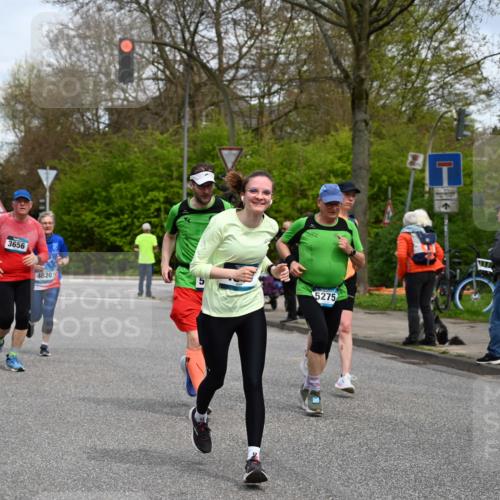 12.04.2026 - 45. Internationalen Wilhelmsburger Insellauf J. Mangold http://msf.ph/oto/9515707 12.04.2026 13:16:09 Ziel 2681, 5839, 5582, 5666, 3993, 5517, 3710, 3709, 4132, 2849, 4808, 5261, 3220, 4502, 3897, 3245, 4849, 3195, 5275, 5269, 4820, 4926, 3656, 4312, 4312, 5404, 3704, 3846 meine-sportfotos.de