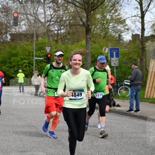 12.04.2026 - 45. Internationalen Wilhelmsburger Insellauf J. Mangold http://msf.ph/oto/9515713 12.04.2026 13:16:10 Ziel 2681, 5839, 5582, 5666, 3993, 5517, 3710, 3709, 4132, 2849, 4808, 5261, 3220, 4502, 3897, 3245, 4849, 3245, 4849, 3195, 5275, 5269, 4820, 4926, 3656, 4312, 5404, 3704, 3846, 2316 meine-sportfotos.de