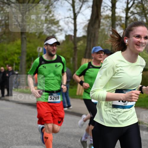 12.04.2026 - 45. Internationalen Wilhelmsburger Insellauf J. Mangold http://msf.ph/oto/9515725 12.04.2026 13:16:11 Ziel 2681, 5839, 5582, 5666, 3993, 5517, 3710, 3709, 4132, 2849, 4808, 5261, 3220, 4502, 3897, 3245, 4849, 3195, 5275, 5269, 4820, 4926, 3656, 4312, 5404, 3704, 3846, 2316 meine-sportfotos.de