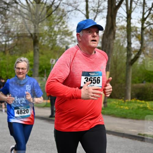12.04.2026 - 45. Internationalen Wilhelmsburger Insellauf J. Mangold http://msf.ph/oto/9515736 12.04.2026 13:16:13 Ziel 5666, 3993, 5517, 3710, 3709, 4132, 2849, 4808, 5261, 3220, 4502, 3897, 3245, 4849, 3195, 5275, 5269, 5275, 5269, 4820, 4926, 3656, 4312, 5404, 3704, 3846, 2316 meine-sportfotos.de