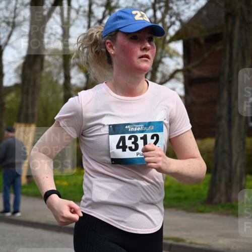 12.04.2026 - 45. Internationalen Wilhelmsburger Insellauf J. Mangold http://msf.ph/oto/9515763 12.04.2026 13:16:23 Ziel 4132, 2849, 4808, 5261, 3220, 4502, 3897, 3245, 4849, 3195, 5275, 5269, 4820, 4926, 3656, 4312, 5404, 3704, 3846, 2316, 5487, 3040, 4752, 3886 meine-sportfotos.de