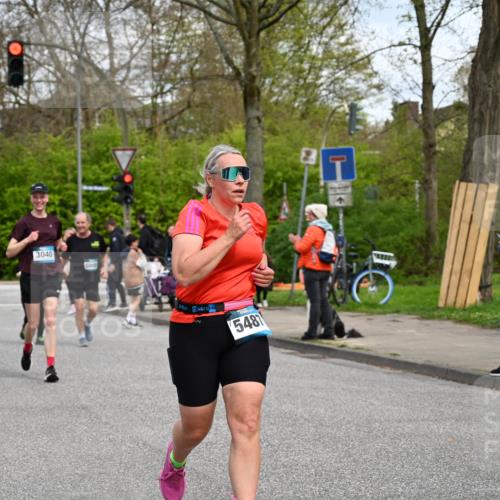 12.04.2026 - 45. Internationalen Wilhelmsburger Insellauf J. Mangold http://msf.ph/oto/9515850 12.04.2026 13:16:41 Ziel 3656, 4312, 5404, 3704, 3846, 2316, 5487, 3040, 4752, 3886, 3097, 2942, 3575, 2670, 3061, 3281, 4315, 4867, 4868, 4130, 4129, 2609, 2610, 2571 meine-sportfotos.de