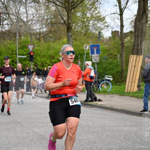 12.04.2026 - 45. Internationalen Wilhelmsburger Insellauf J. Mangold http://msf.ph/oto/9515851 12.04.2026 13:16:41 Ziel 3656, 4312, 5404, 3704, 3846, 2316, 5487, 3040, 4752, 3886, 3097, 2942, 3575, 2670, 3061, 3281, 4315, 4867, 4868, 4130, 4129, 2609, 2610, 2571 meine-sportfotos.de