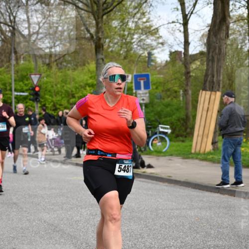 12.04.2026 - 45. Internationalen Wilhelmsburger Insellauf J. Mangold http://msf.ph/oto/9515853 12.04.2026 13:16:41 Ziel 3656, 4312, 5404, 3704, 3846, 2316, 5487, 3040, 4752, 3886, 3097, 2942, 3575, 2670, 3061, 3281, 4315, 4867, 4868, 4130, 4129, 2609, 2610, 2571 meine-sportfotos.de