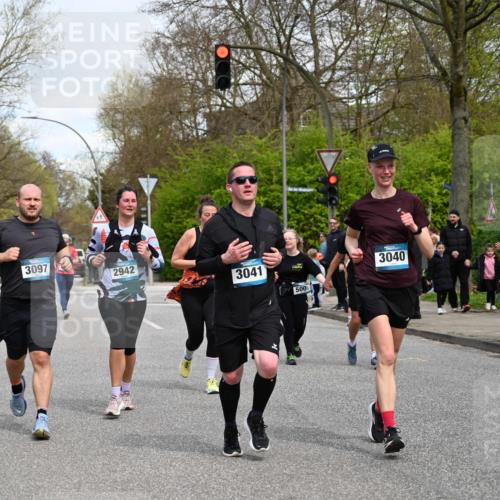 12.04.2026 - 45. Internationalen Wilhelmsburger Insellauf J. Mangold http://msf.ph/oto/9515861 12.04.2026 13:16:43 Ziel 3656, 4312, 5404, 3704, 3846, 2316, 5487, 3040, 3040, 4752, 3886, 3097, 2942, 3575, 2670, 3061, 3281, 4315, 4867, 4868, 4130, 4129, 2609, 2610, 2571, 5001, 5532, 4392 meine-sportfotos.de