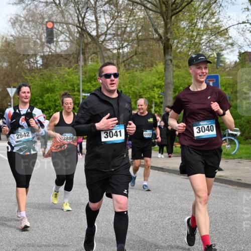 12.04.2026 - 45. Internationalen Wilhelmsburger Insellauf J. Mangold http://msf.ph/oto/9515870 12.04.2026 13:16:43 Ziel 3656, 4312, 5404, 3704, 3846, 2316, 5487, 3040, 3040, 4752, 3886, 3097, 2942, 3575, 2670, 3061, 3281, 4315, 4867, 4868, 4130, 4129, 2609, 2610, 2571, 5001, 5532, 4392 meine-sportfotos.de