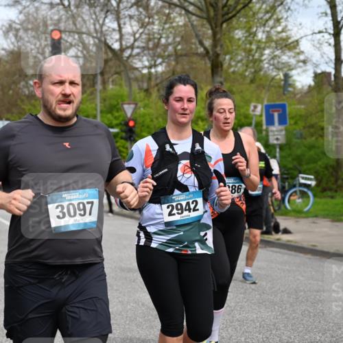 12.04.2026 - 45. Internationalen Wilhelmsburger Insellauf J. Mangold http://msf.ph/oto/9515882 12.04.2026 13:16:45 Ziel 4312, 5404, 3704, 3846, 2316, 5487, 3040, 4752, 4752, 3886, 3097, 2942, 3575, 2670, 3061, 2670, 3061, 3281, 4315, 4867, 4868, 4130, 4129, 2609, 2610, 2571, 5001, 5532, 4392, 4642 meine-sportfotos.de