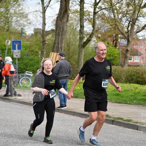 12.04.2026 - 45. Internationalen Wilhelmsburger Insellauf J. Mangold http://msf.ph/oto/9515887 12.04.2026 13:16:47 Ziel 5404, 3704, 3846, 2316, 5487, 3040, 4752, 3886, 3886, 3097, 2942, 3575, 2670, 3061, 3281, 3281, 4315, 4867, 4868, 4130, 4129, 2609, 2610, 2571, 5001, 5532, 4392, 4642 meine-sportfotos.de