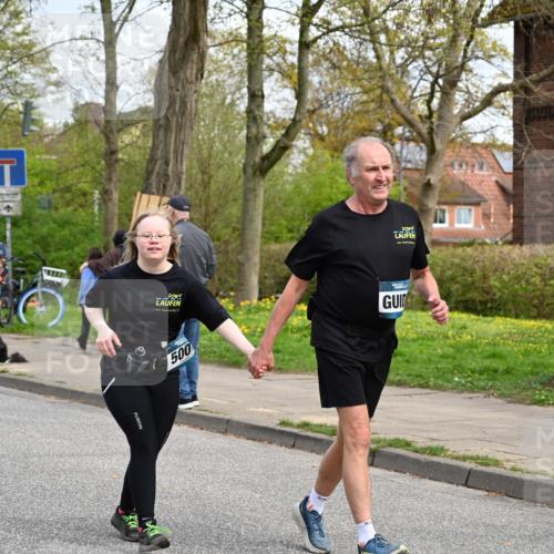12.04.2026 - 45. Internationalen Wilhelmsburger Insellauf J. Mangold http://msf.ph/oto/9515889 12.04.2026 13:16:47 Ziel 5404, 3704, 3846, 2316, 5487, 3040, 4752, 3886, 3886, 3097, 2942, 3575, 2670, 3061, 3281, 3281, 4315, 4867, 4868, 4130, 4129, 2609, 2610, 2571, 5001, 5532, 4392, 4642 meine-sportfotos.de
