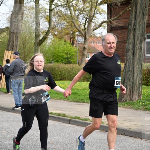12.04.2026 - 45. Internationalen Wilhelmsburger Insellauf J. Mangold http://msf.ph/oto/9515894 12.04.2026 13:16:47 Ziel 5404, 3704, 3846, 2316, 5487, 3040, 4752, 3886, 3886, 3097, 2942, 3575, 2670, 3061, 3281, 3281, 4315, 4867, 4868, 4130, 4129, 2609, 2610, 2571, 5001, 5532, 4392, 4642 meine-sportfotos.de