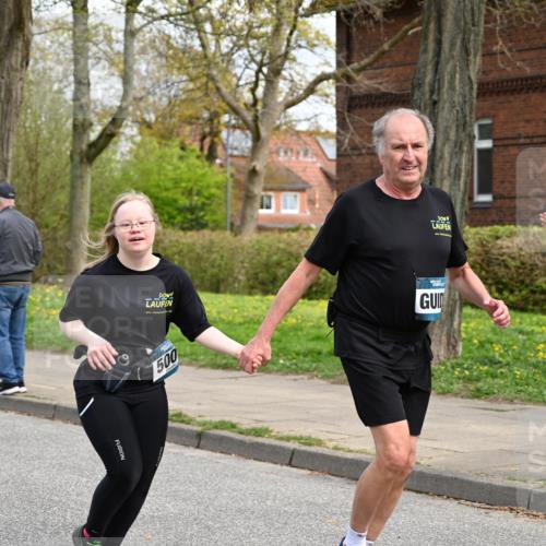 12.04.2026 - 45. Internationalen Wilhelmsburger Insellauf J. Mangold http://msf.ph/oto/9515896 12.04.2026 13:16:48 Ziel 5404, 3704, 3846, 2316, 5487, 3040, 4752, 3886, 3097, 2942, 3097, 2942, 3575, 2670, 3061, 3281, 4315, 4315, 4867, 4868, 4130, 4129, 2609, 2610, 2571, 5001, 5532, 4392, 4642, 4957 meine-sportfotos.de