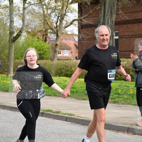 12.04.2026 - 45. Internationalen Wilhelmsburger Insellauf J. Mangold http://msf.ph/oto/9515897 12.04.2026 13:16:48 Ziel 5404, 3704, 3846, 2316, 5487, 3040, 4752, 3886, 3097, 2942, 3097, 2942, 3575, 2670, 3061, 3281, 4315, 4315, 4867, 4868, 4130, 4129, 2609, 2610, 2571, 5001, 5532, 4392, 4642, 4957 meine-sportfotos.de